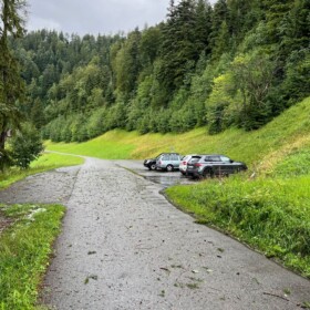 Kurz vor Sennhütte hat es einen Parkplatz