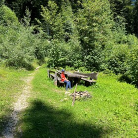Einer von vielen Grillplätzen auf dem Weg
