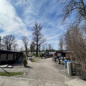 Eingangsbereich Badi Auslikon