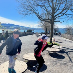 Oben auf dem Hügel wartet noch mehr Spass für Kinder