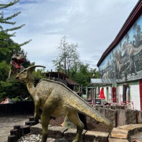 Gartenanlage mit Grillständen